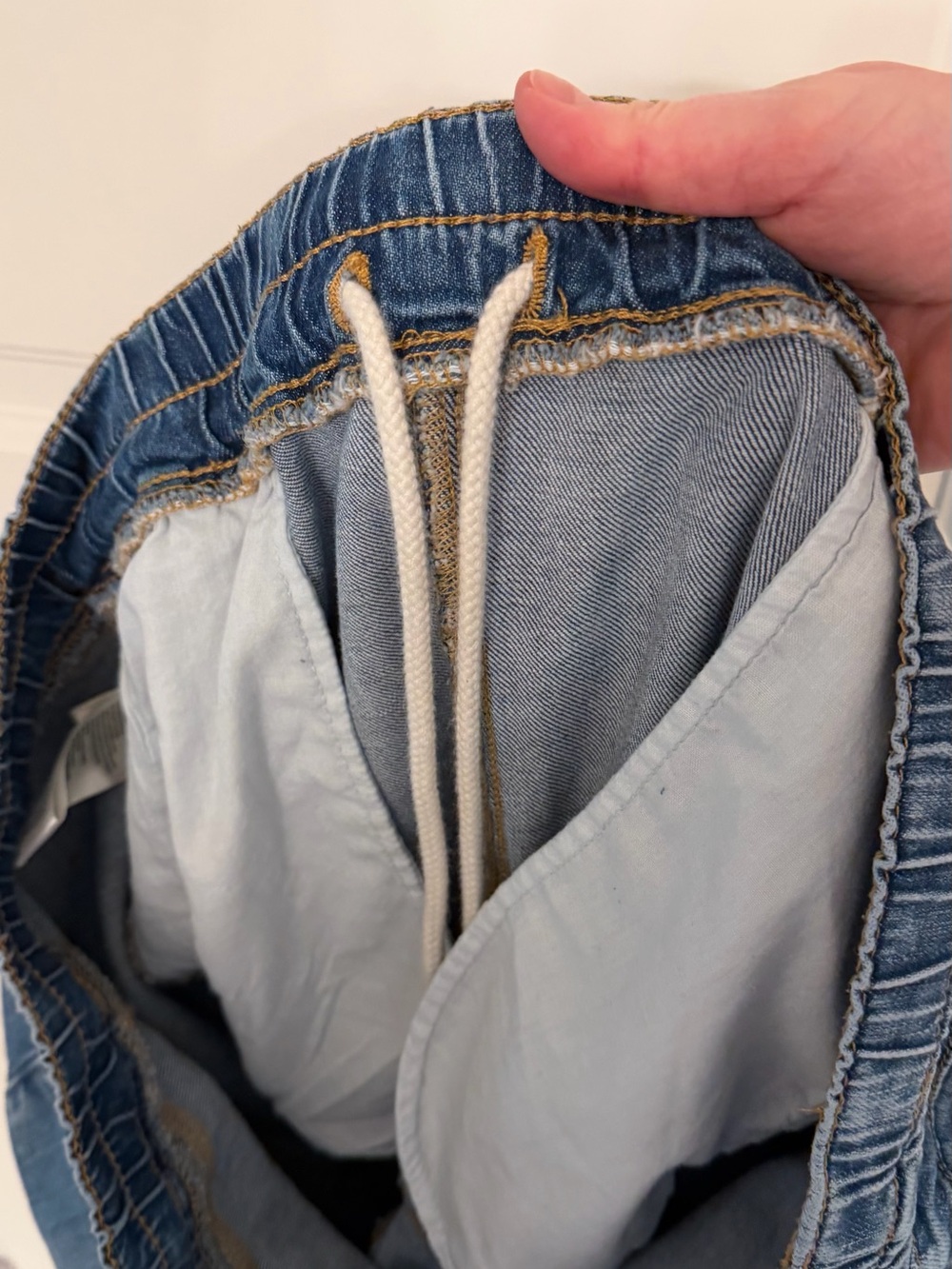 Pilcro Izzy Relaxed Pull On Jeans - Picture 6 of 6